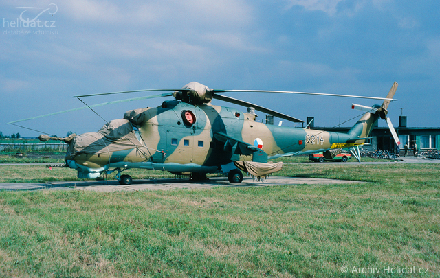Foto vrtulníku 0214 - Mil Mi-24D Hind D