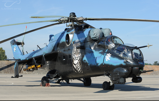 Foto vrtulníku 7353 - Mil Mi-24V Hind E