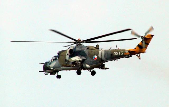 Foto vrtulníku 0815 - Mil Mi-24V Hind E